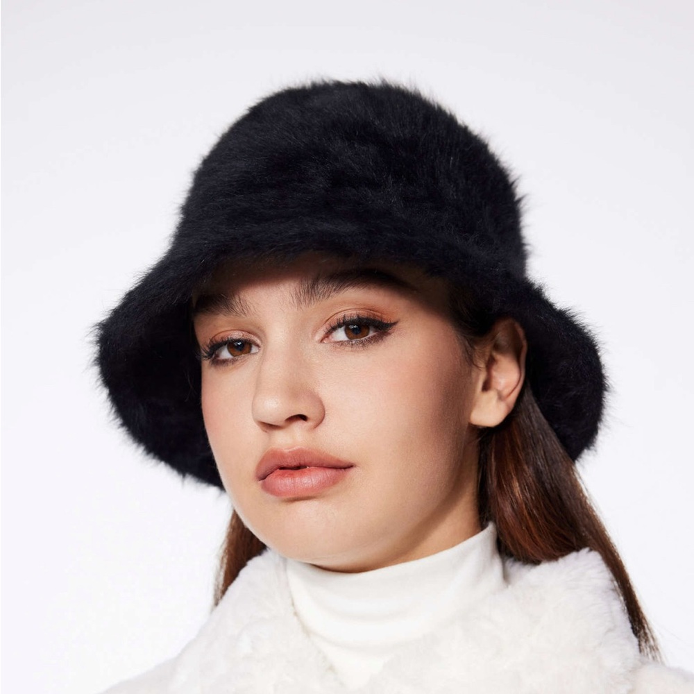 Elegant Cider Black Women's Felt Bucket Hat